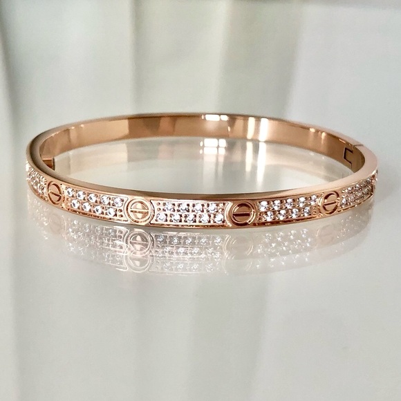 Rose Gold Pavé Screw Bracelet Small model - Picture 8 of 9